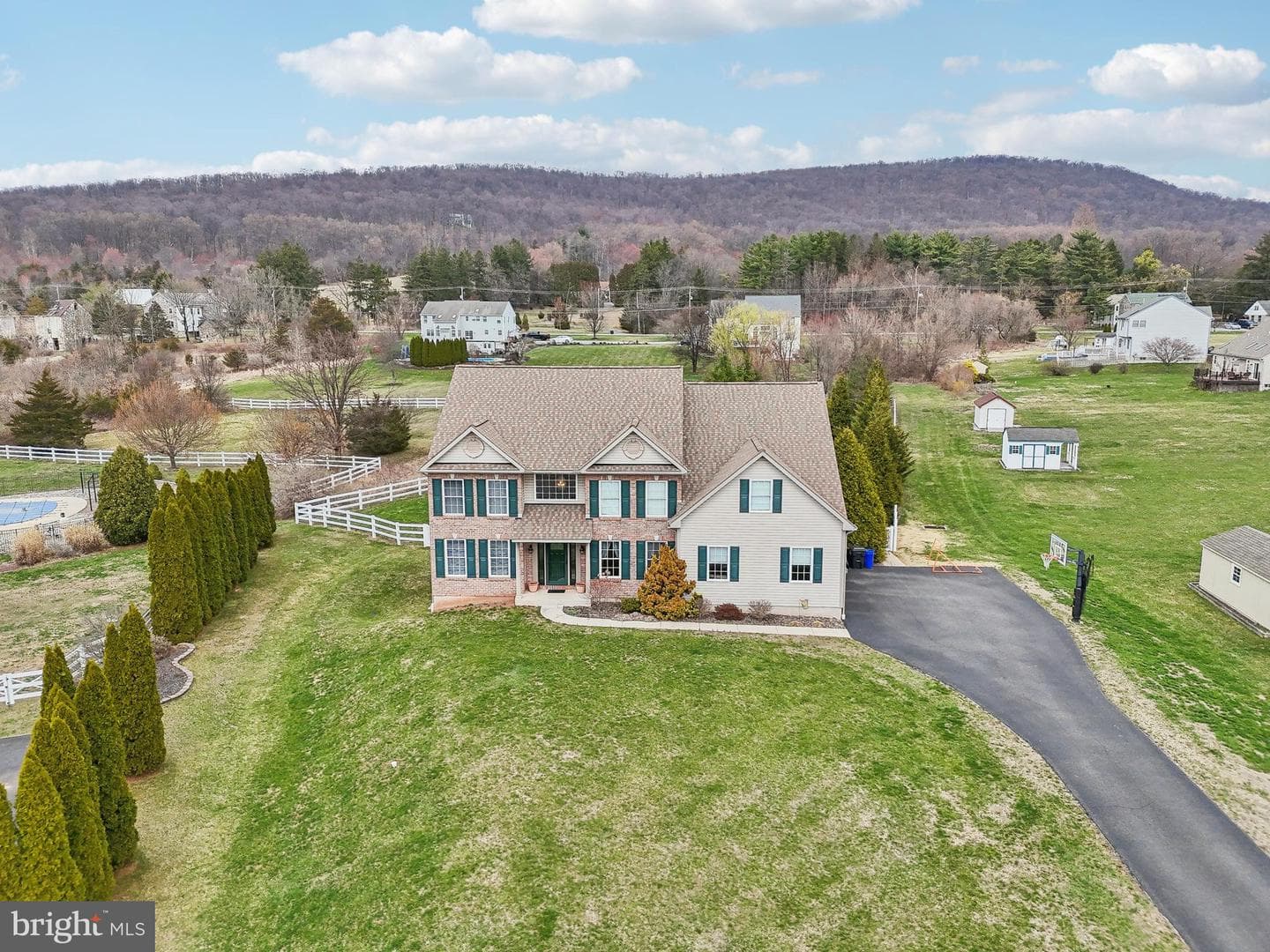 113 Martin Lane photo 56