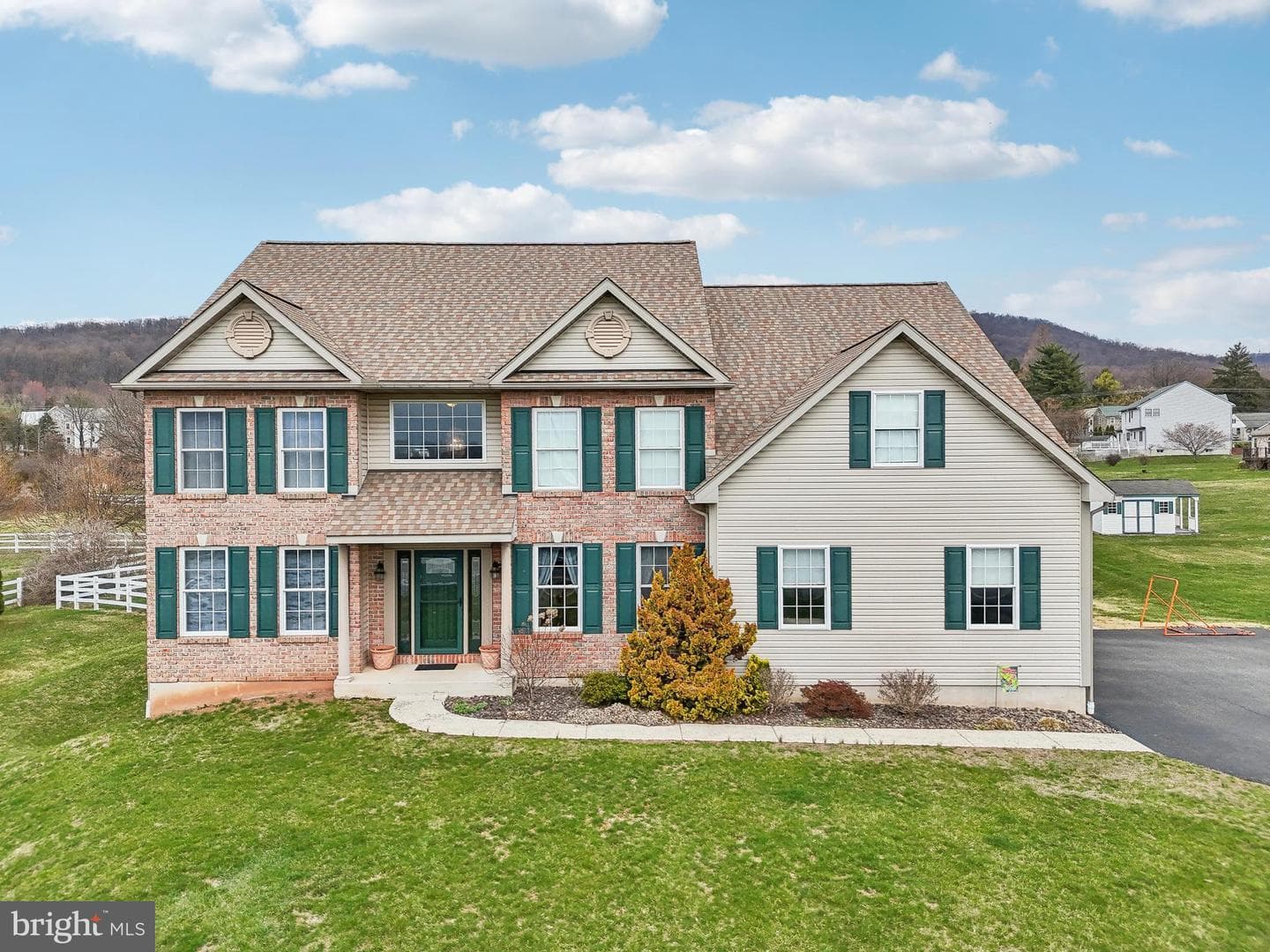 113 Martin Lane photo 57