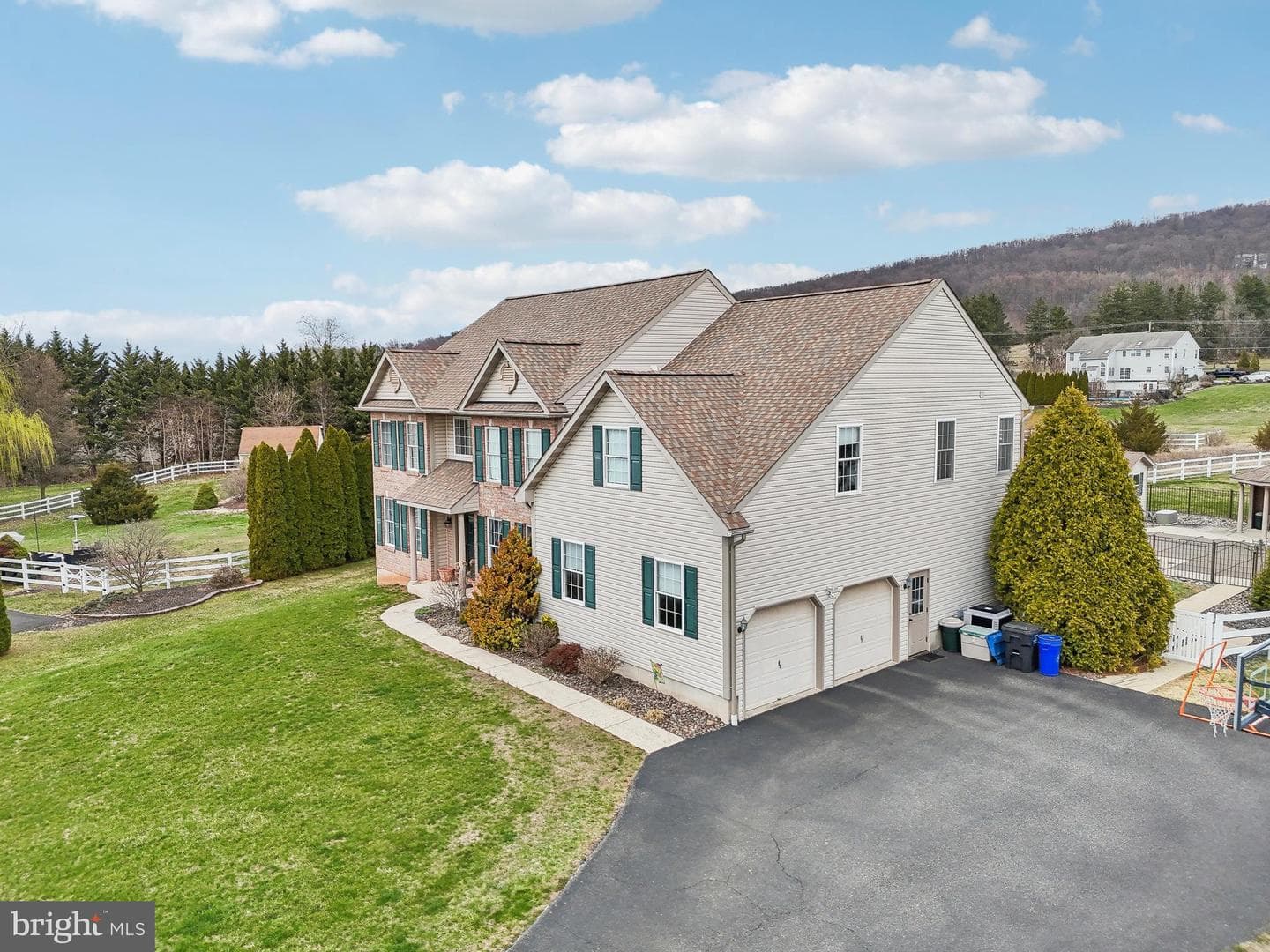 113 Martin Lane photo 58