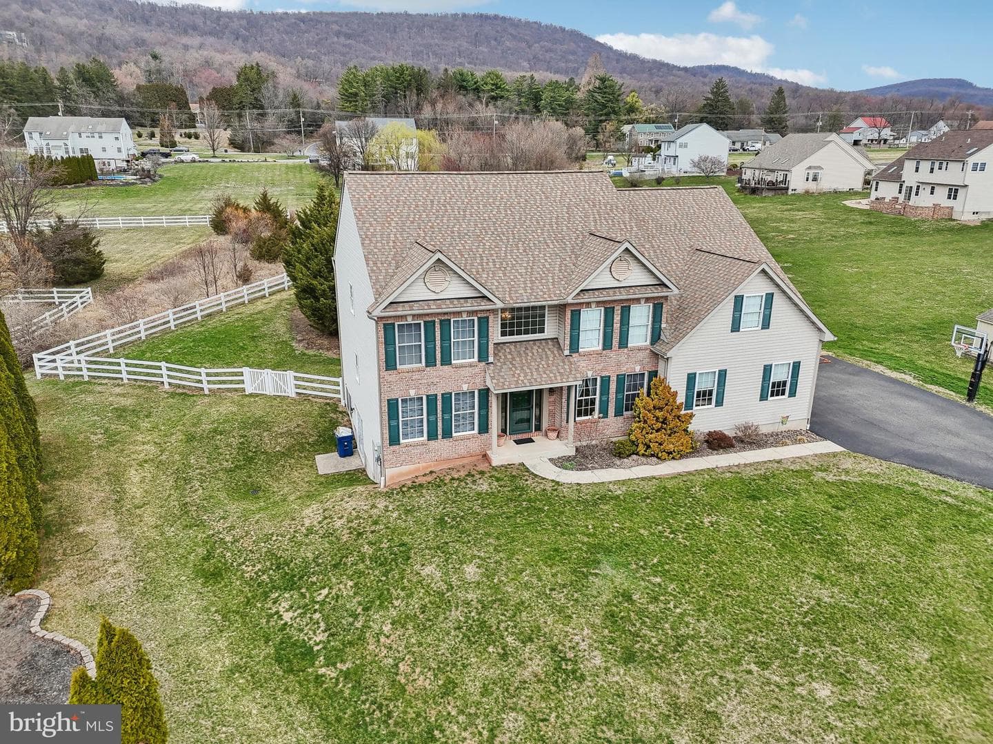 113 Martin Lane photo 69