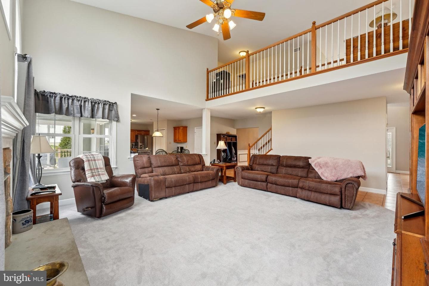 113 Martin Lane photo 7