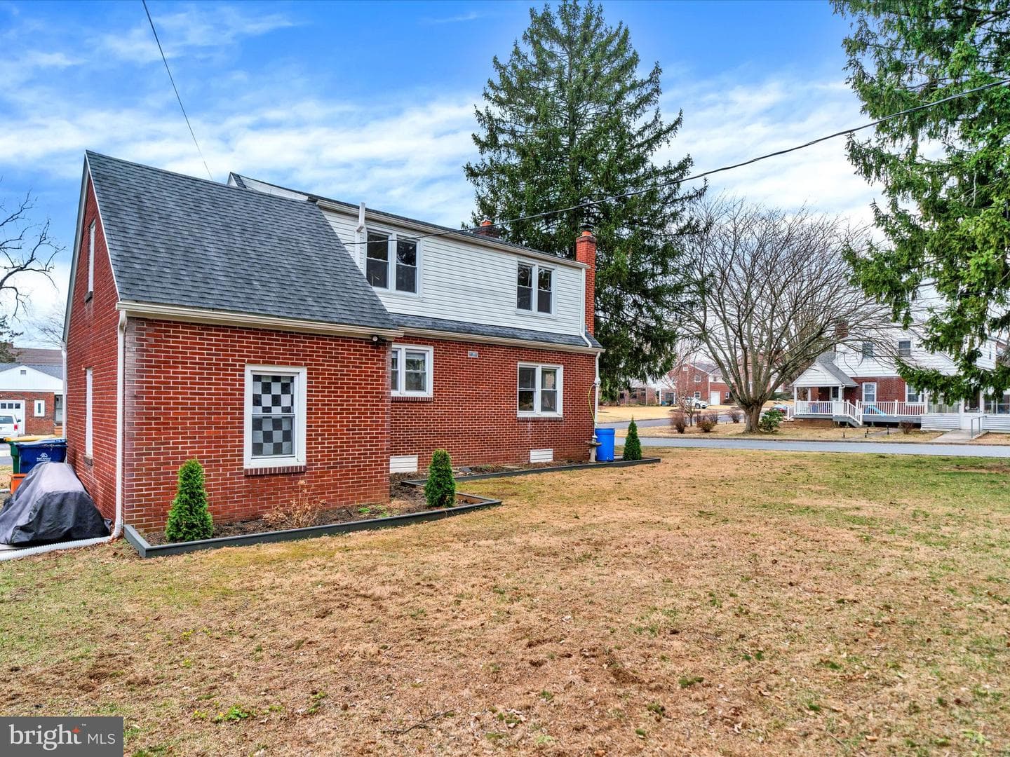 2461 Garfield Avenue photo 25