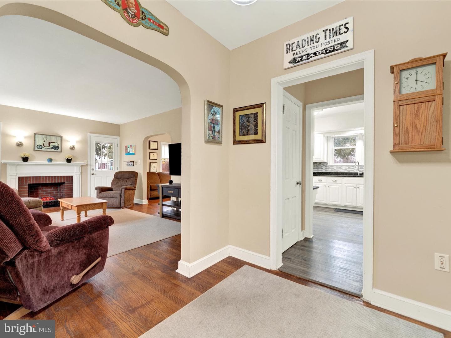 2461 Garfield Avenue photo 4