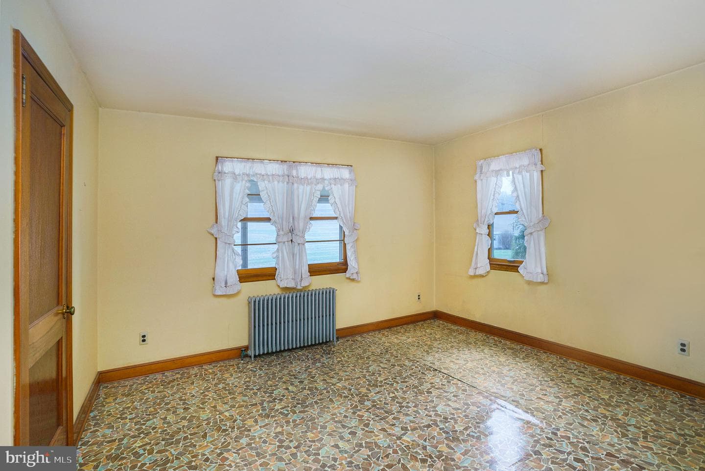 1042 Weisstown Road photo 13