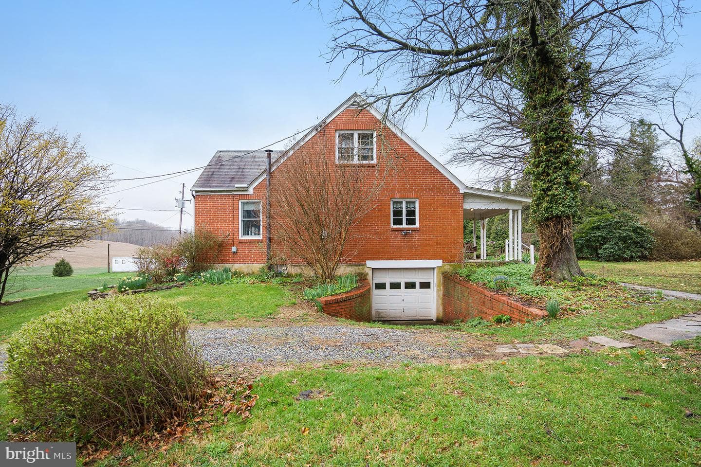 1042 Weisstown Road photo 23