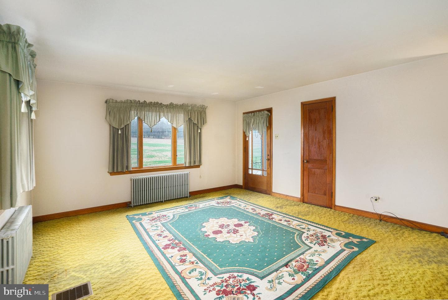 1042 Weisstown Road photo 7