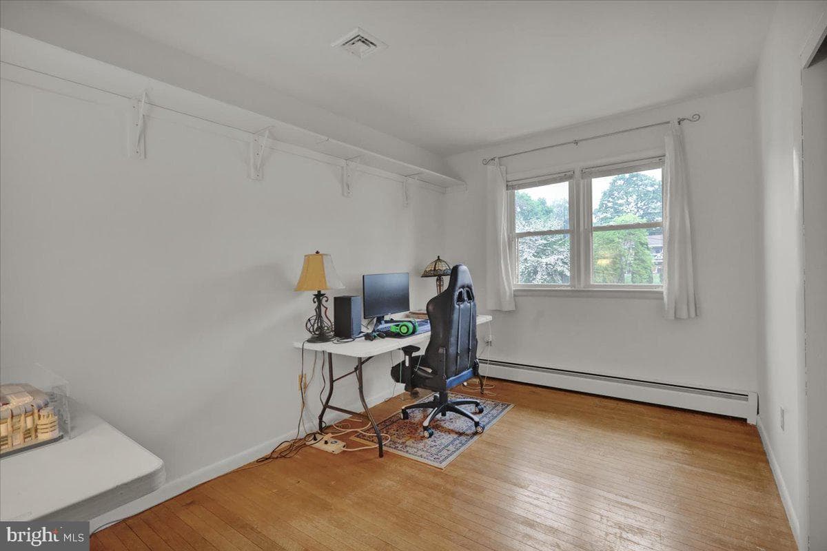 160 W 48th Street photo 17