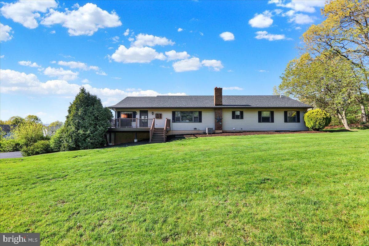 314 Sycamore Lane photo 35