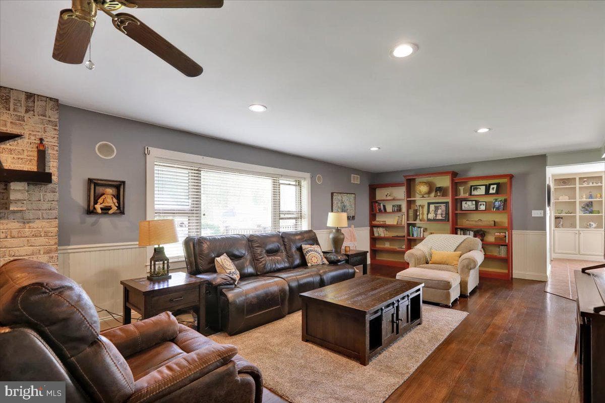 314 Sycamore Lane photo 8