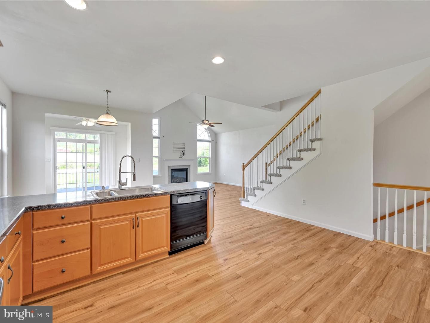 2 Fox Chase Lane photo 11