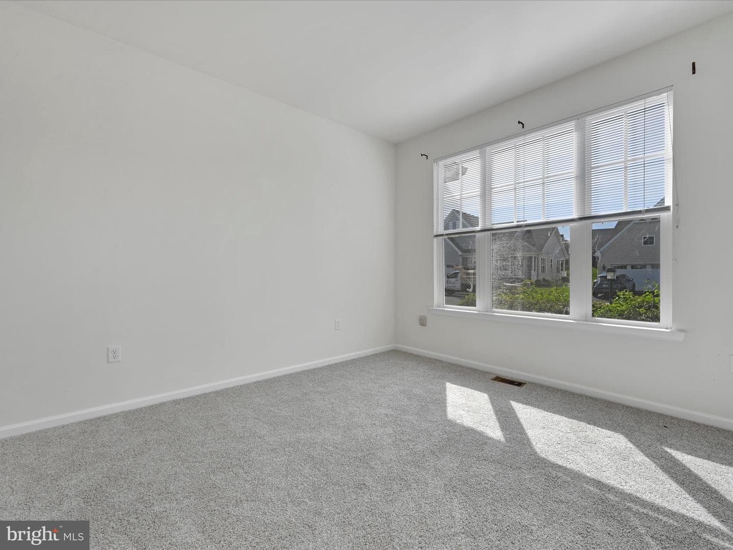 2 Fox Chase Lane photo 23