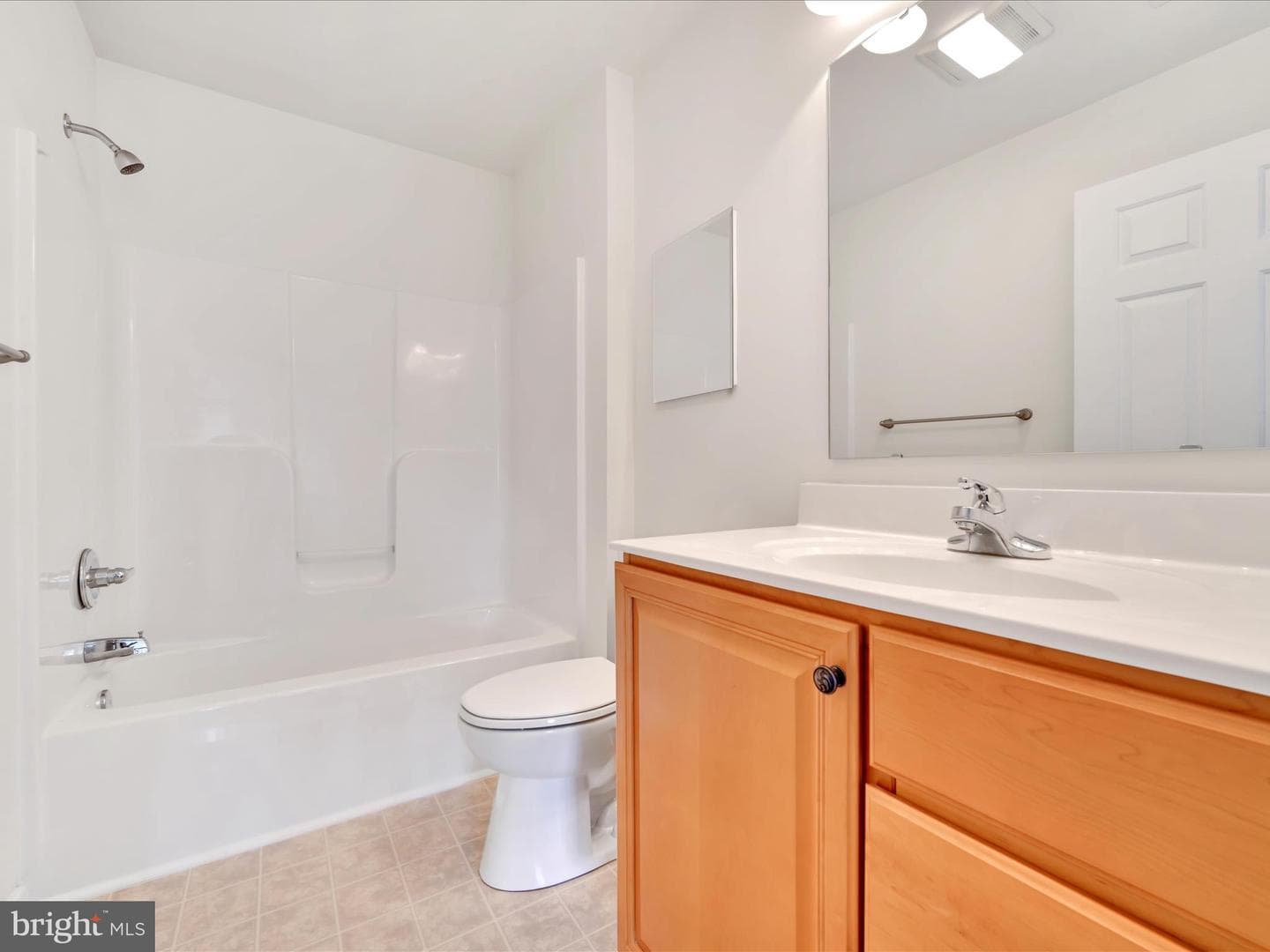 2 Fox Chase Lane photo 28