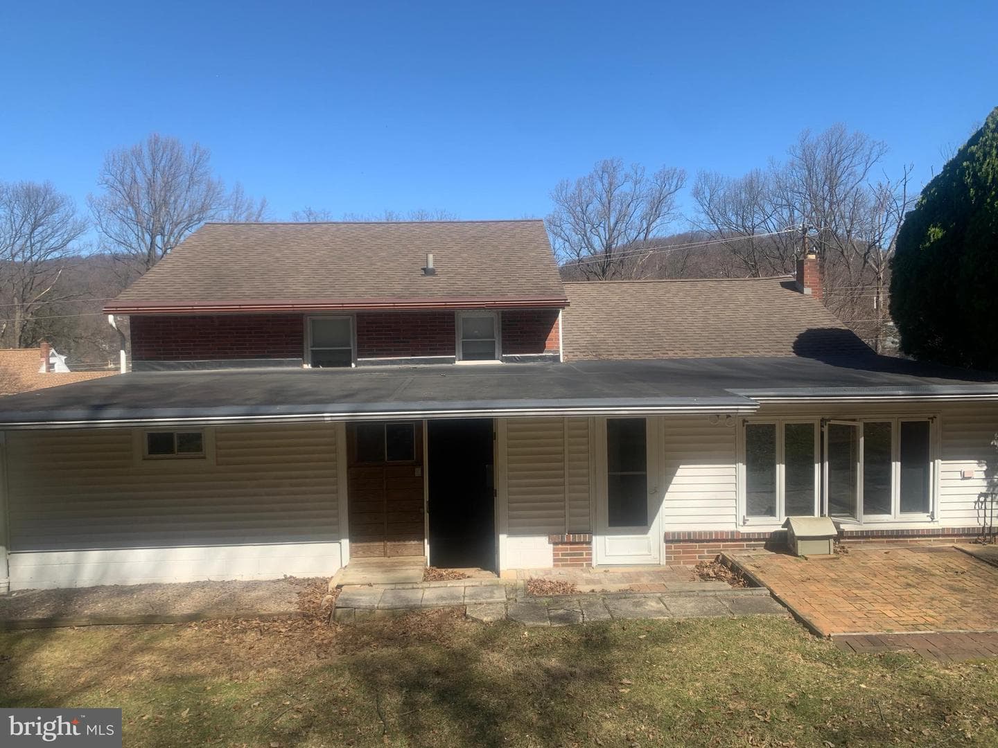 2034 Highland Avenue photo 3