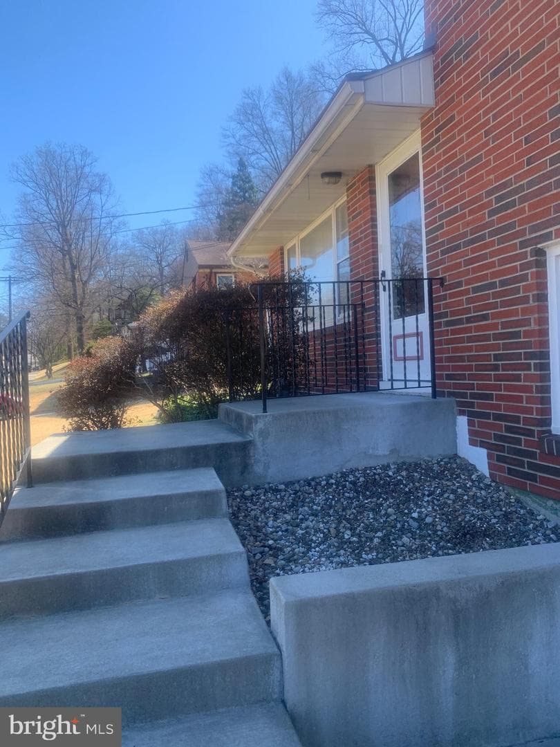 2034 Highland Avenue photo 8