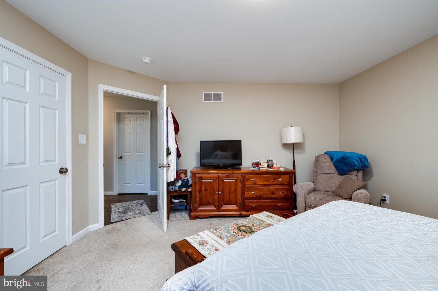 1133 Ashbourne Drive photo 35