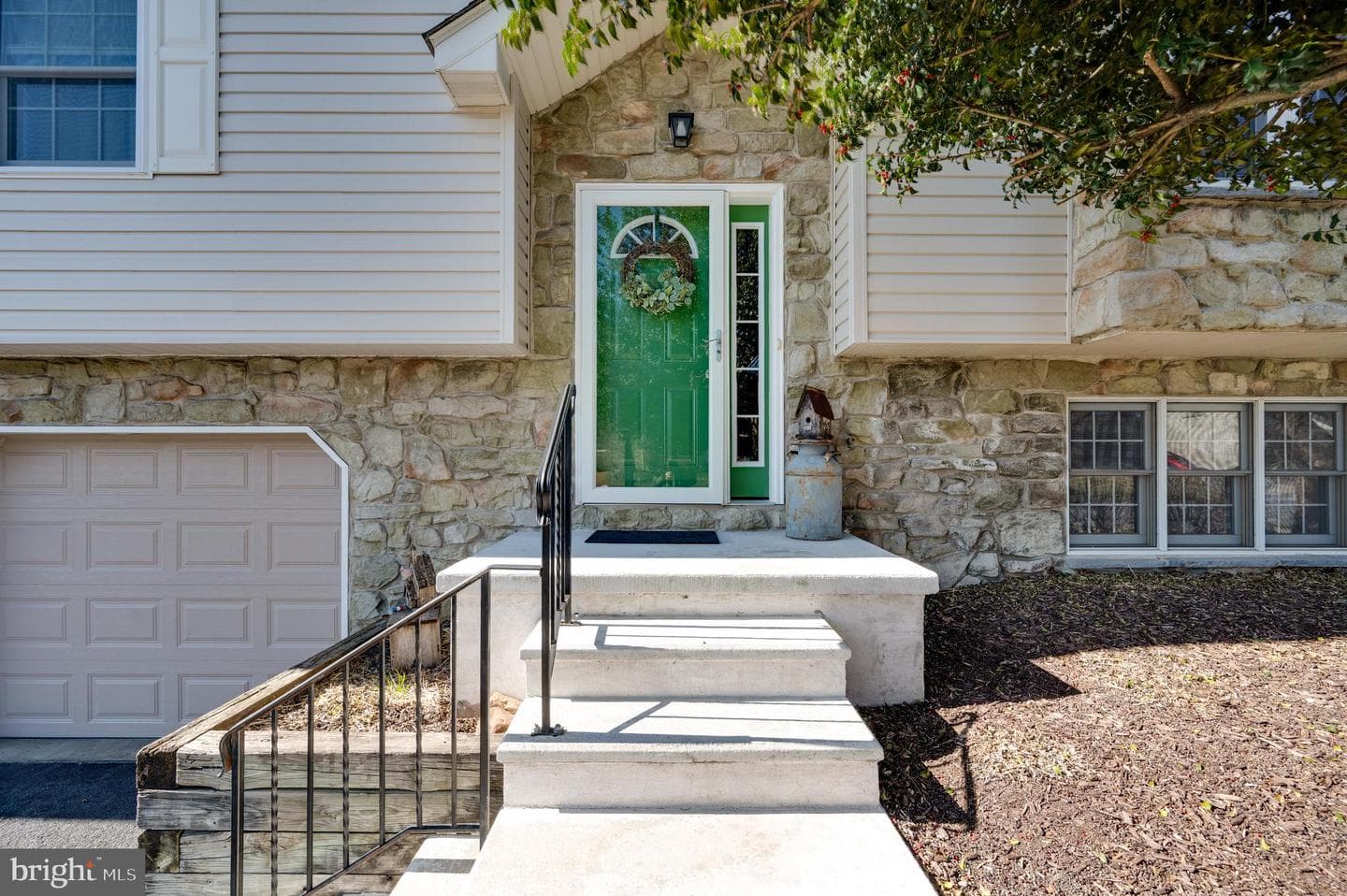 1133 Ashbourne Drive photo 4