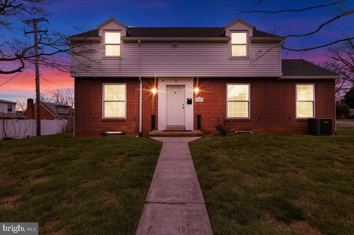 1403 College Avenue photo 2