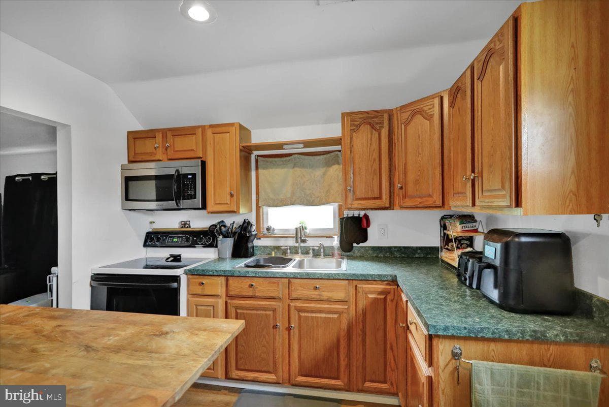 255 Keller Road photo 5