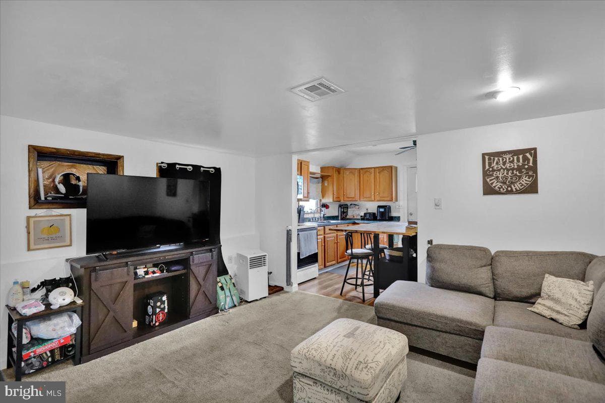 255 Keller Road photo 9