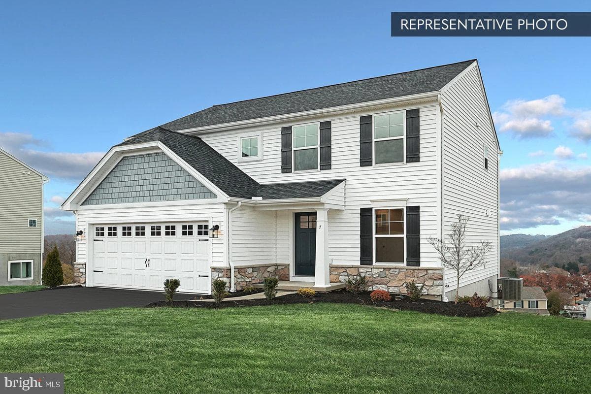 313 E Locust Street #lot 3