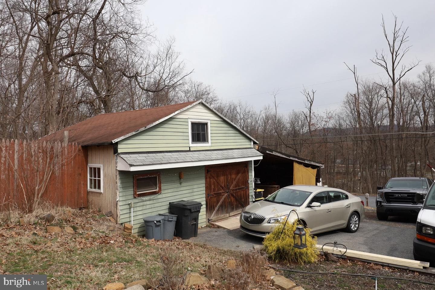 138 Seyfert Drive photo 3