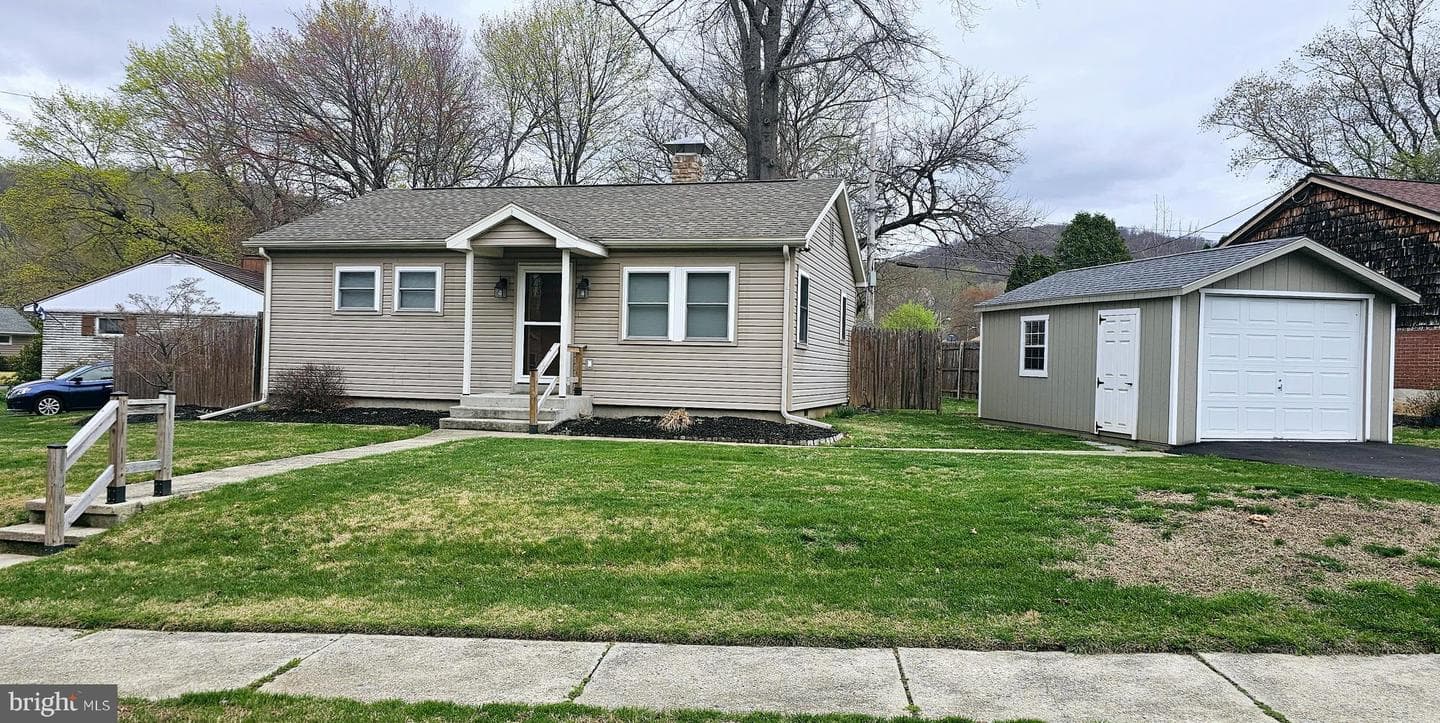 4401 Mays Avenue photo 2