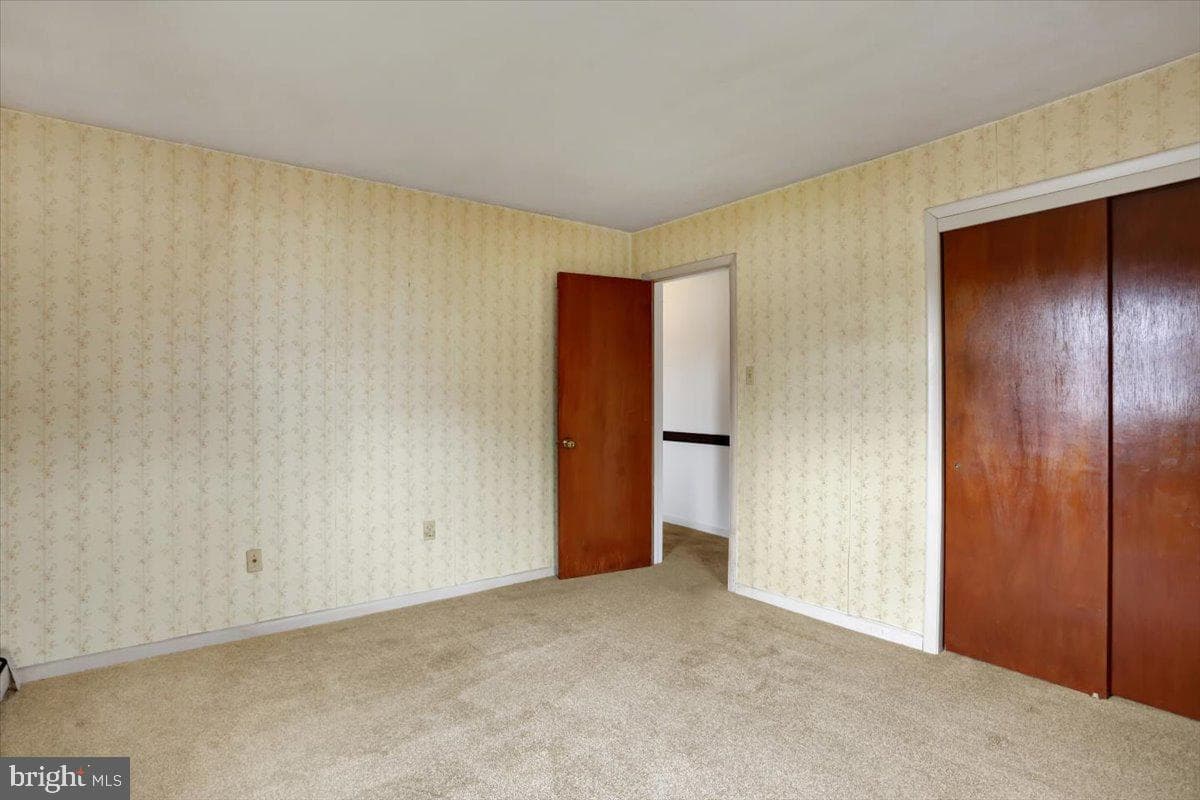 410 Laurelwood Drive photo 23