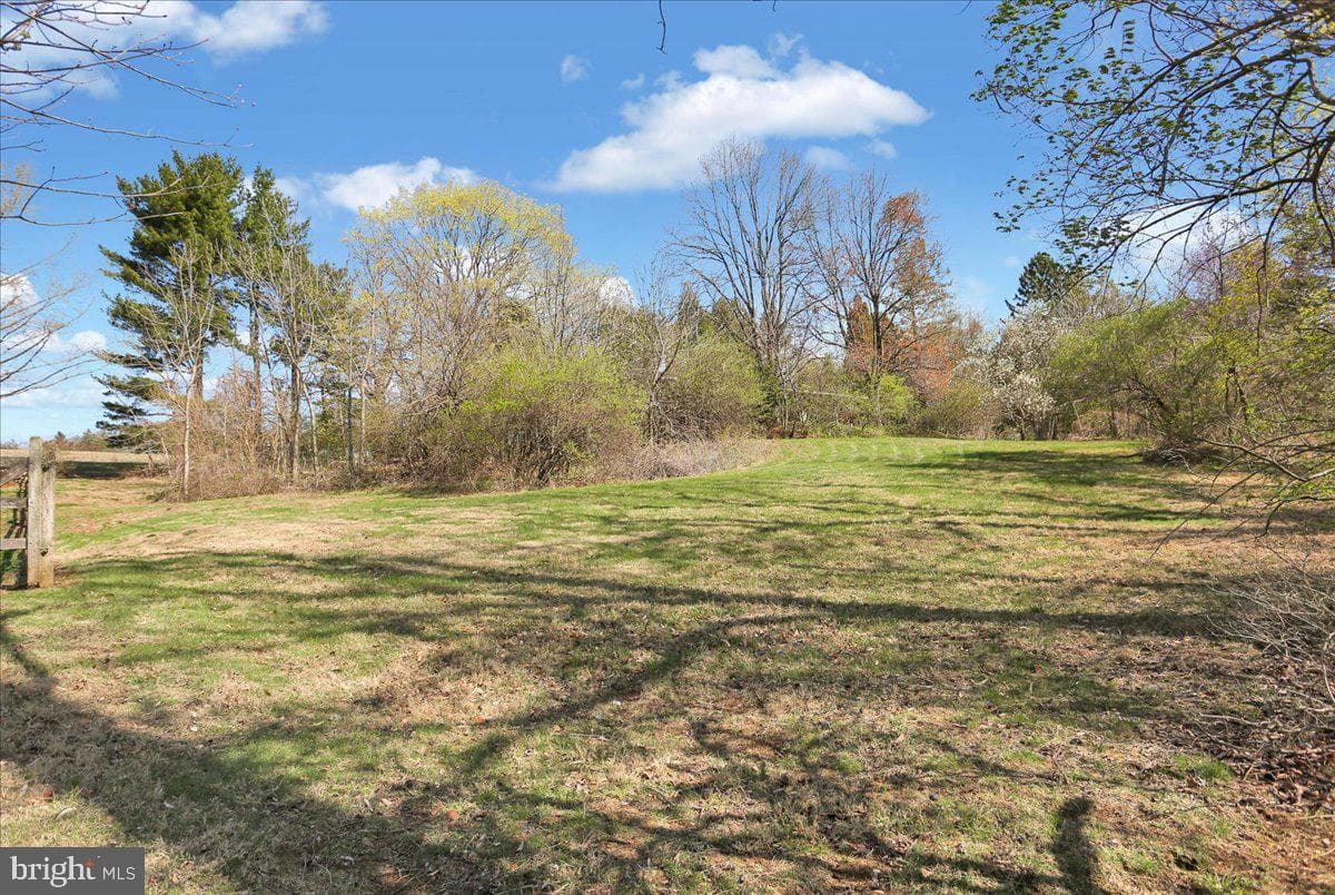 1032 W Leesport Road photo 37