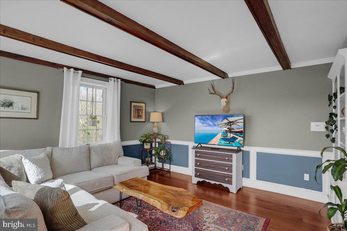1032 W Leesport Road photo 7