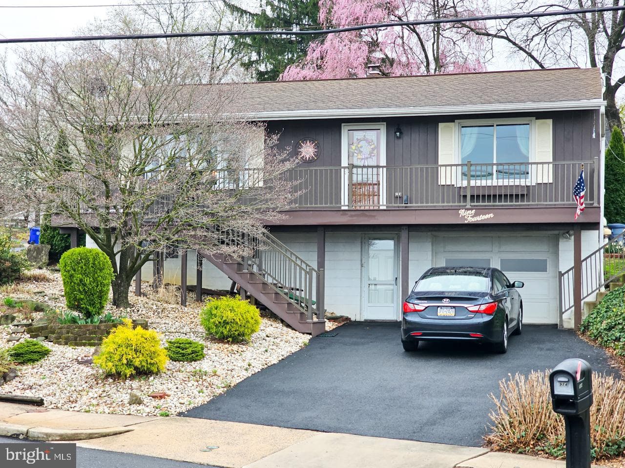 914 Upland Avenue photo 2
