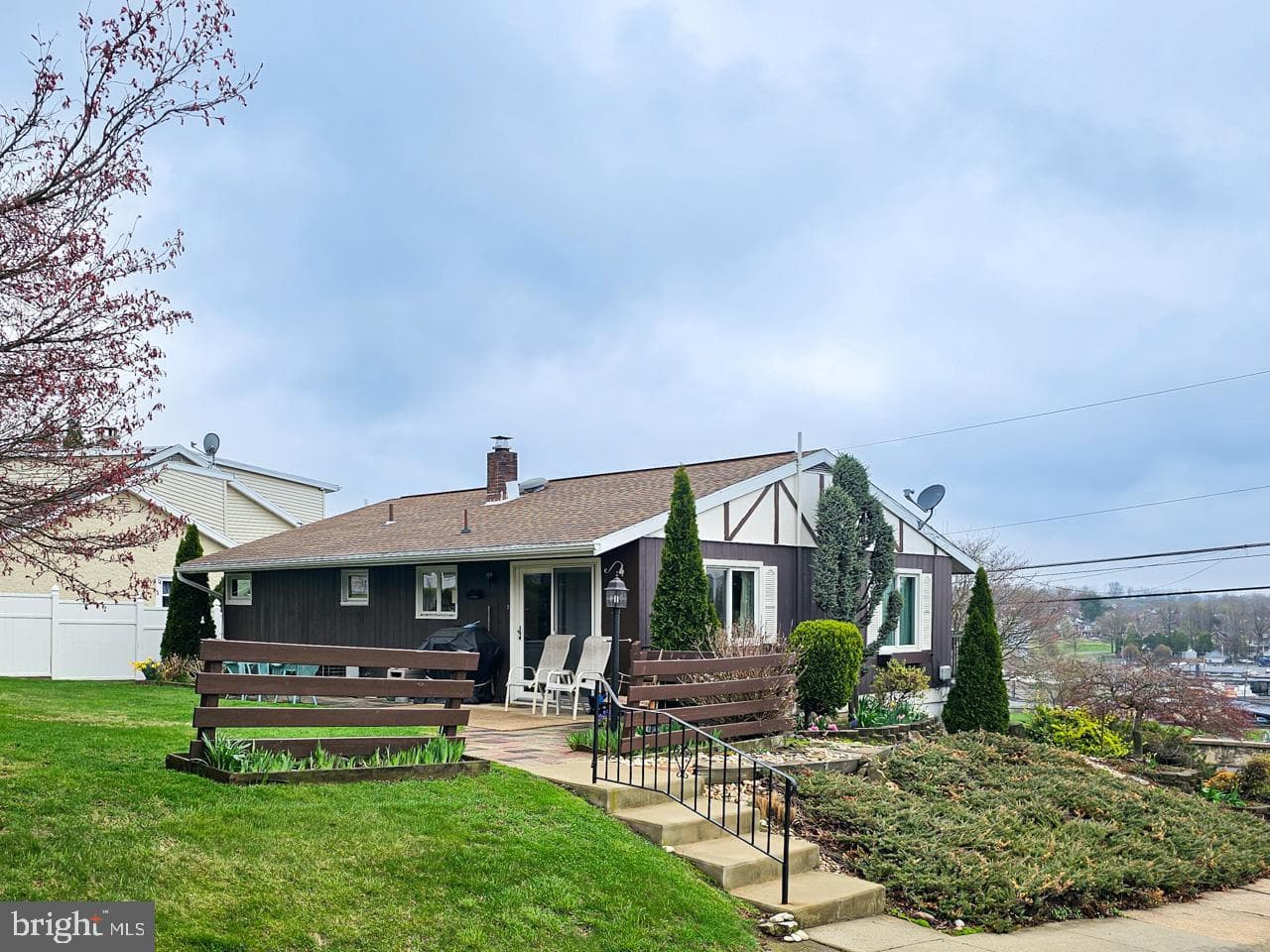 914 Upland Avenue photo 4