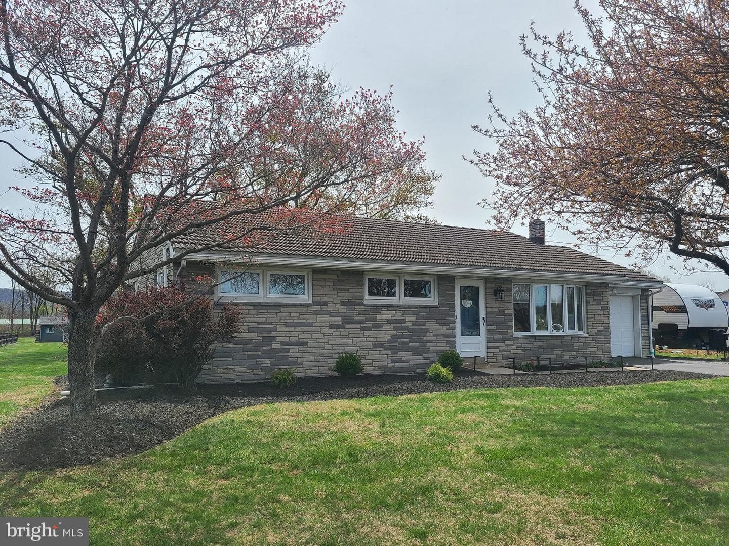 322 Bertolet Mill Road photo 2