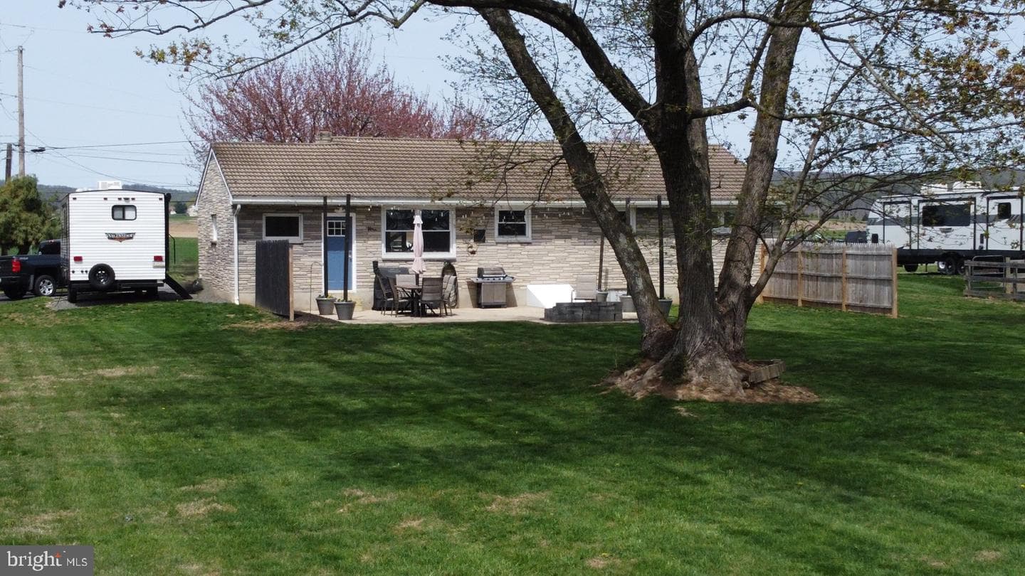 322 Bertolet Mill Road photo 4