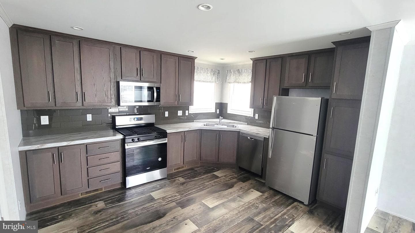 3 Joseph Avenue photo 3