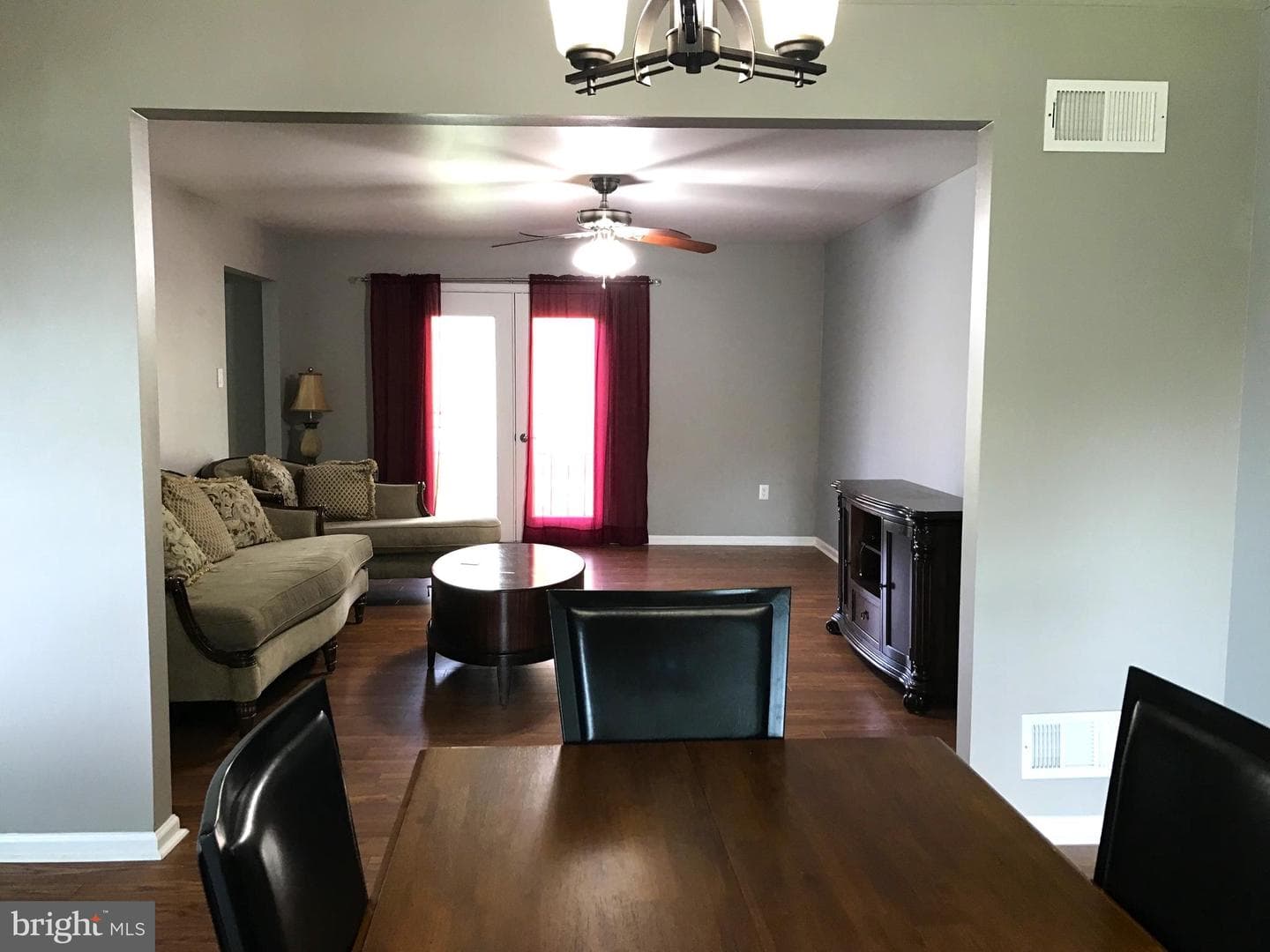 211 New Castle Drive photo 10