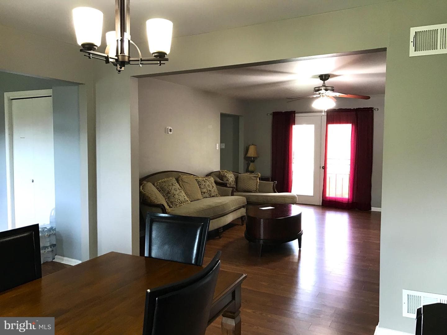 211 New Castle Drive photo 11