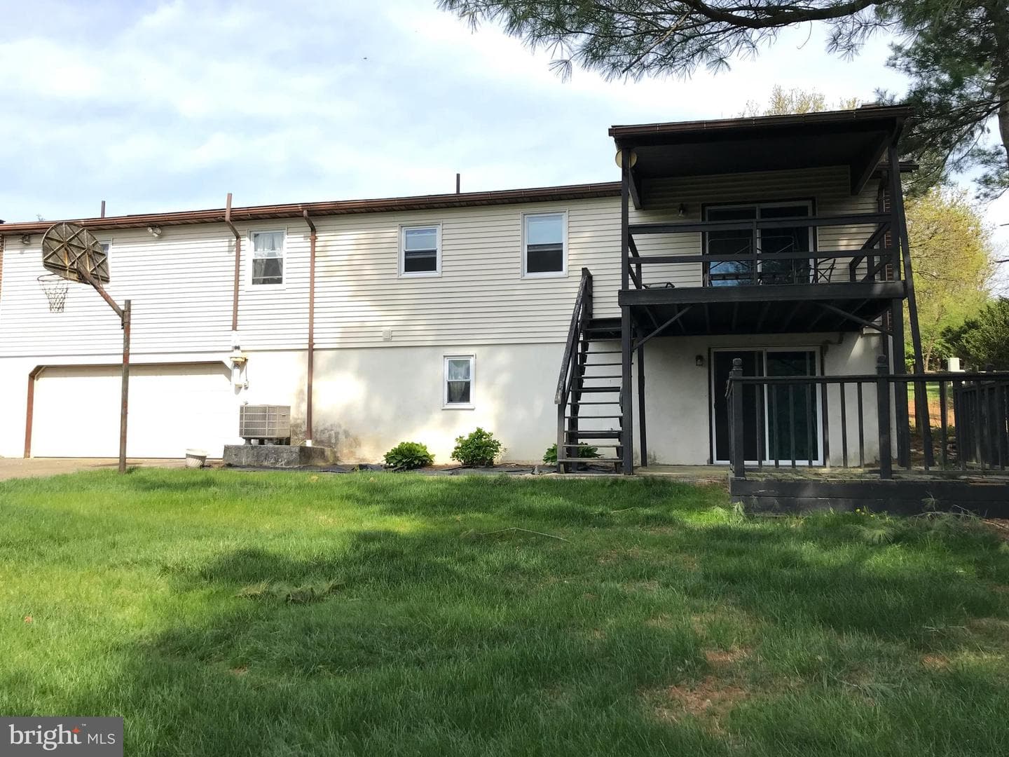 211 New Castle Drive photo 57