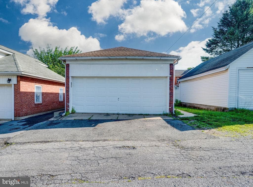 138 W Broad Street photo 9