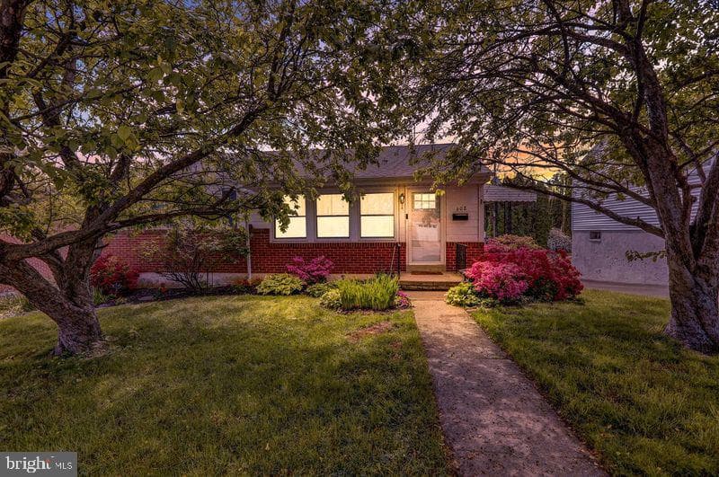 608 Dorchester Avenue photo 1