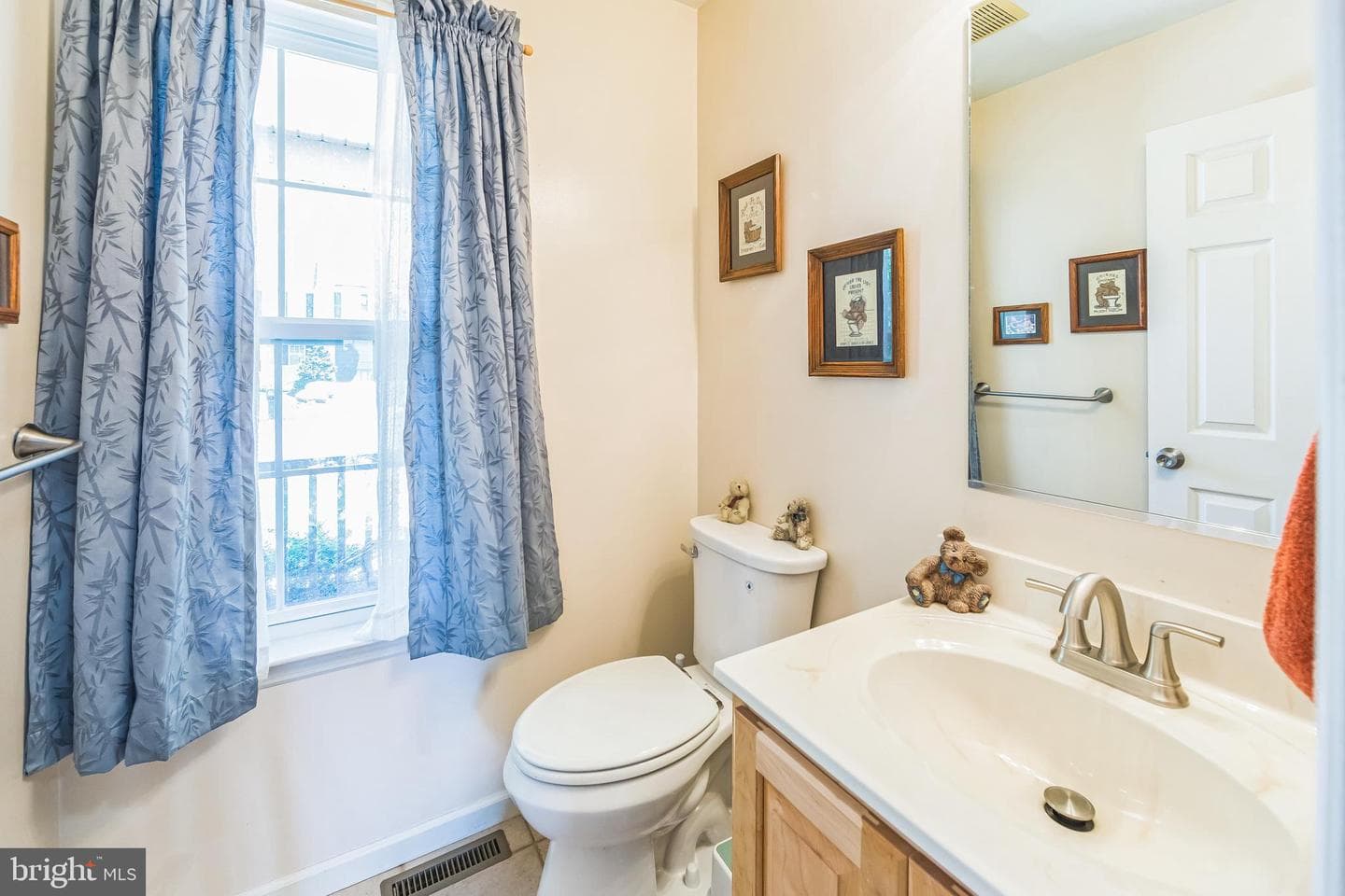 389 Mountain Bl photo 16