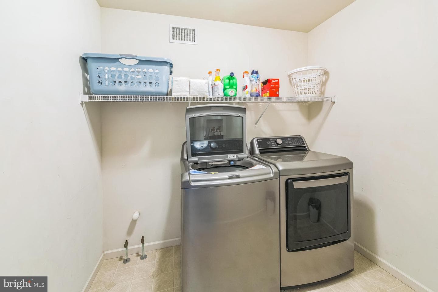 389 Mountain Bl photo 21