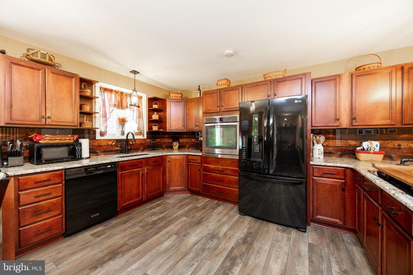 305 Gunhart Road photo 9