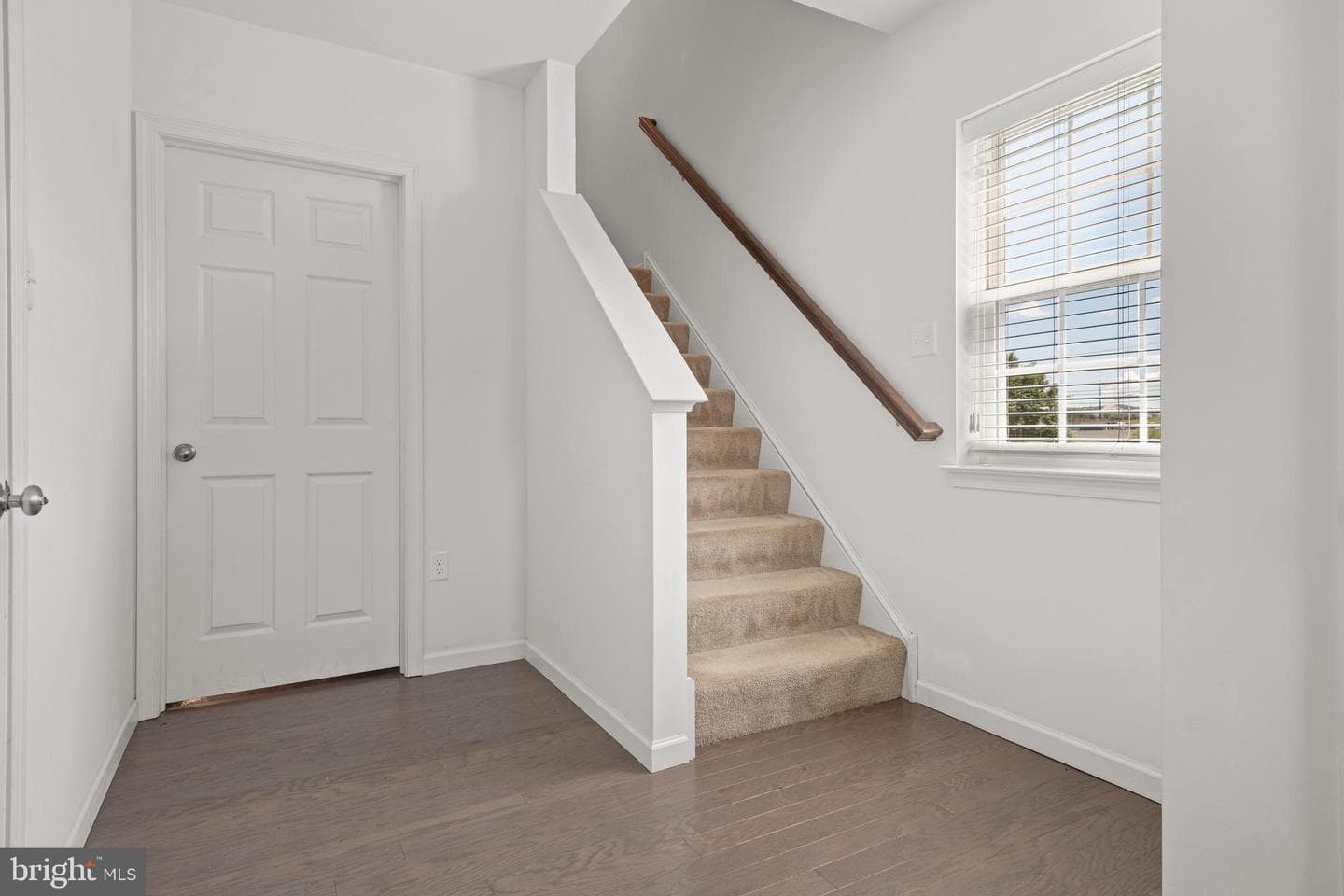 805 Heather Way photo 10