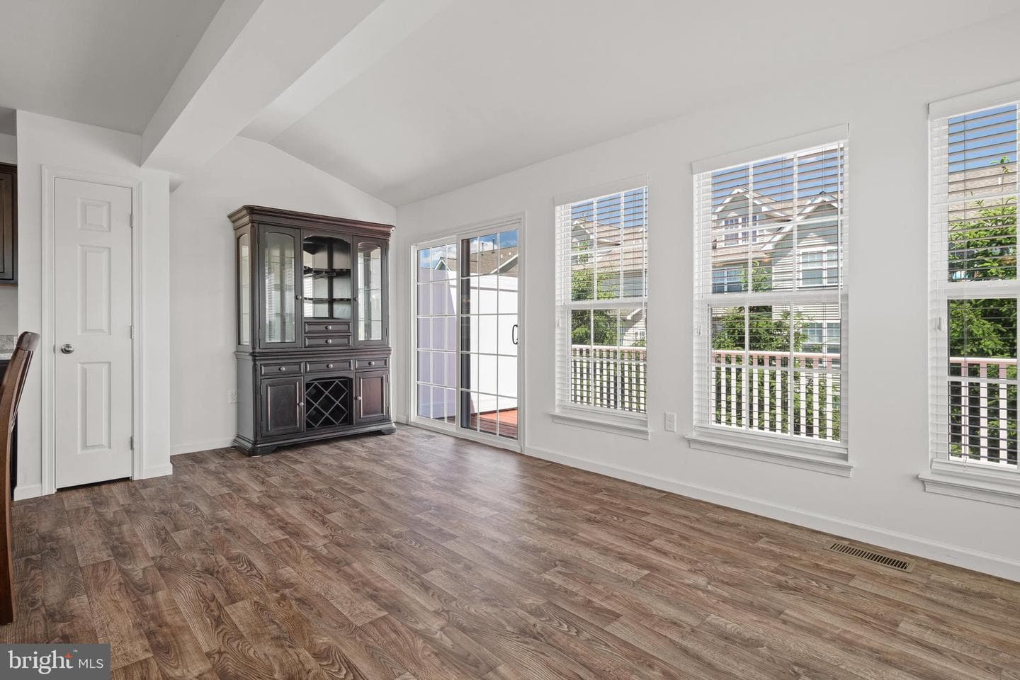 805 Heather Way photo 14