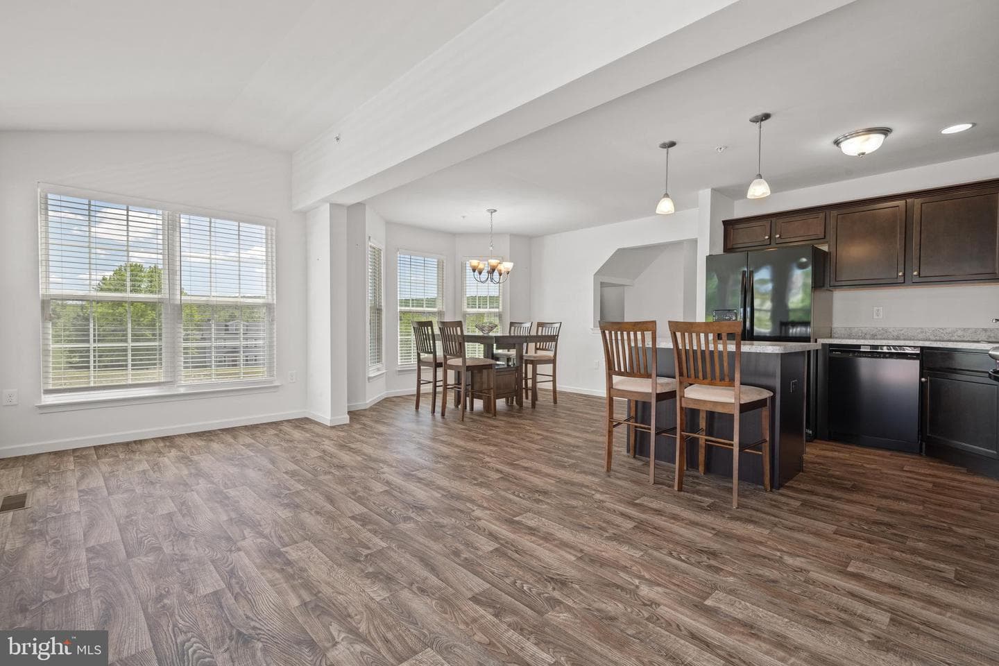 805 Heather Way photo 15