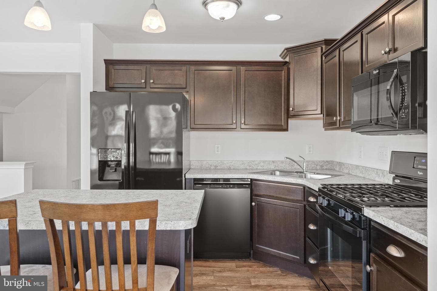 805 Heather Way photo 18