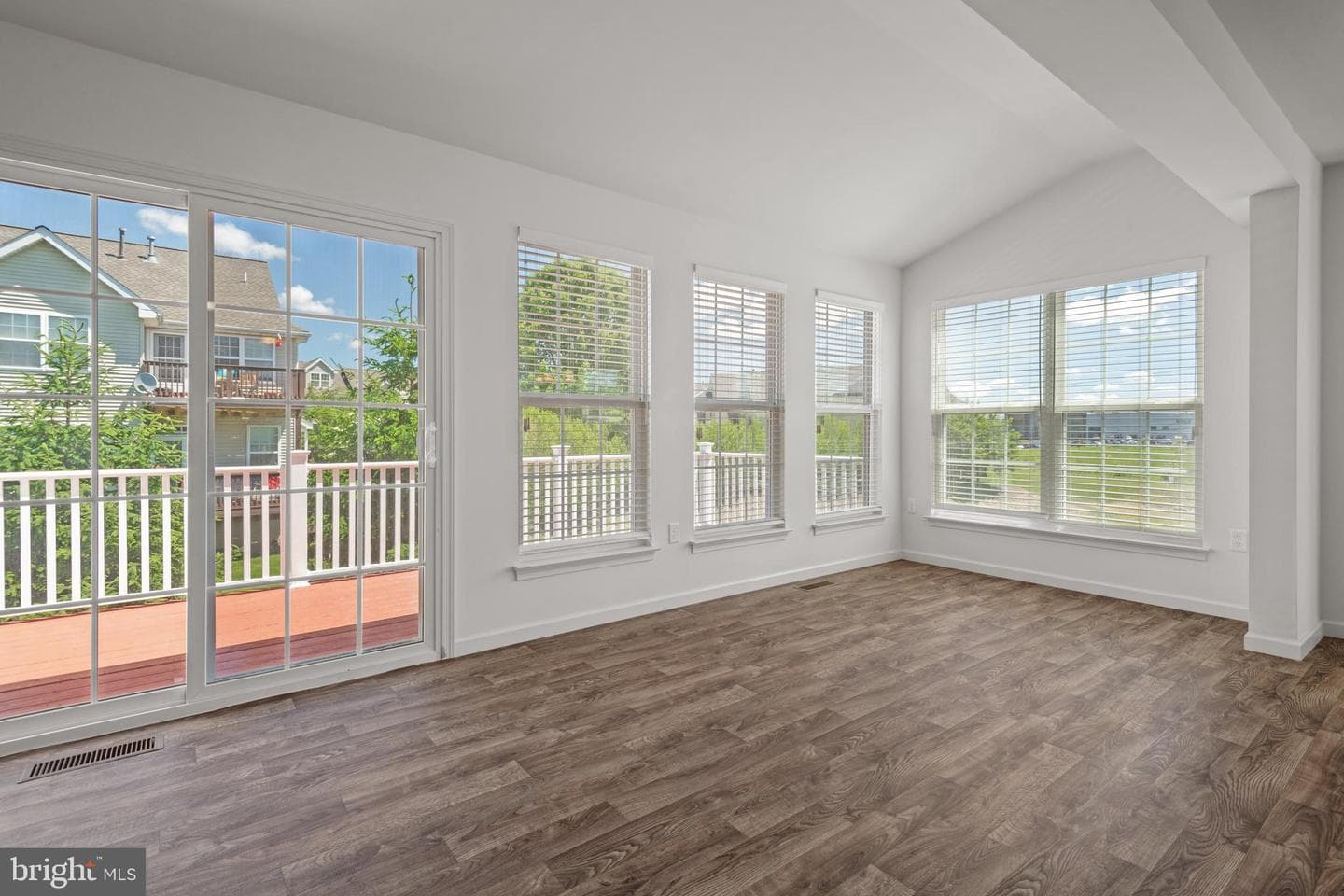 805 Heather Way photo 21