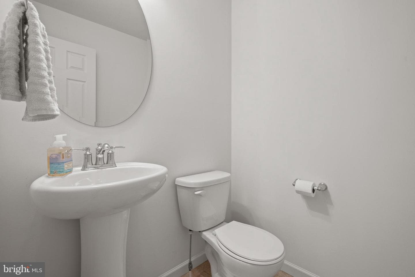 805 Heather Way photo 24