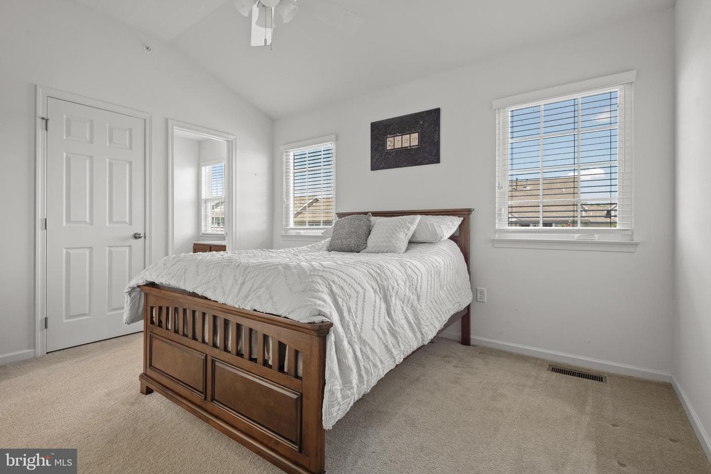 805 Heather Way photo 29