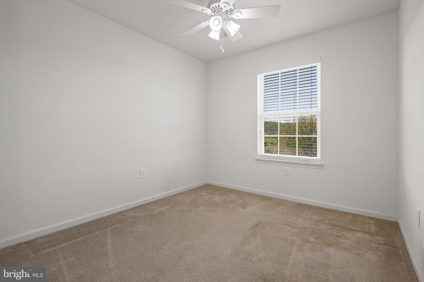 805 Heather Way photo 33
